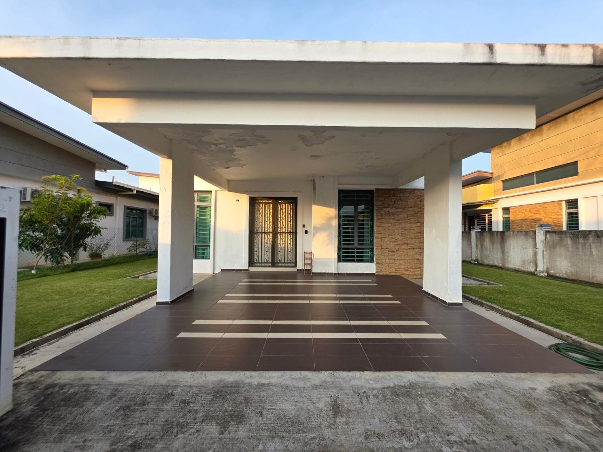 Malacca Siantan In Paya Rumput Near Std Hang Jebat, Sg Udang & Uitm Lendu מראה חיצוני תמונה