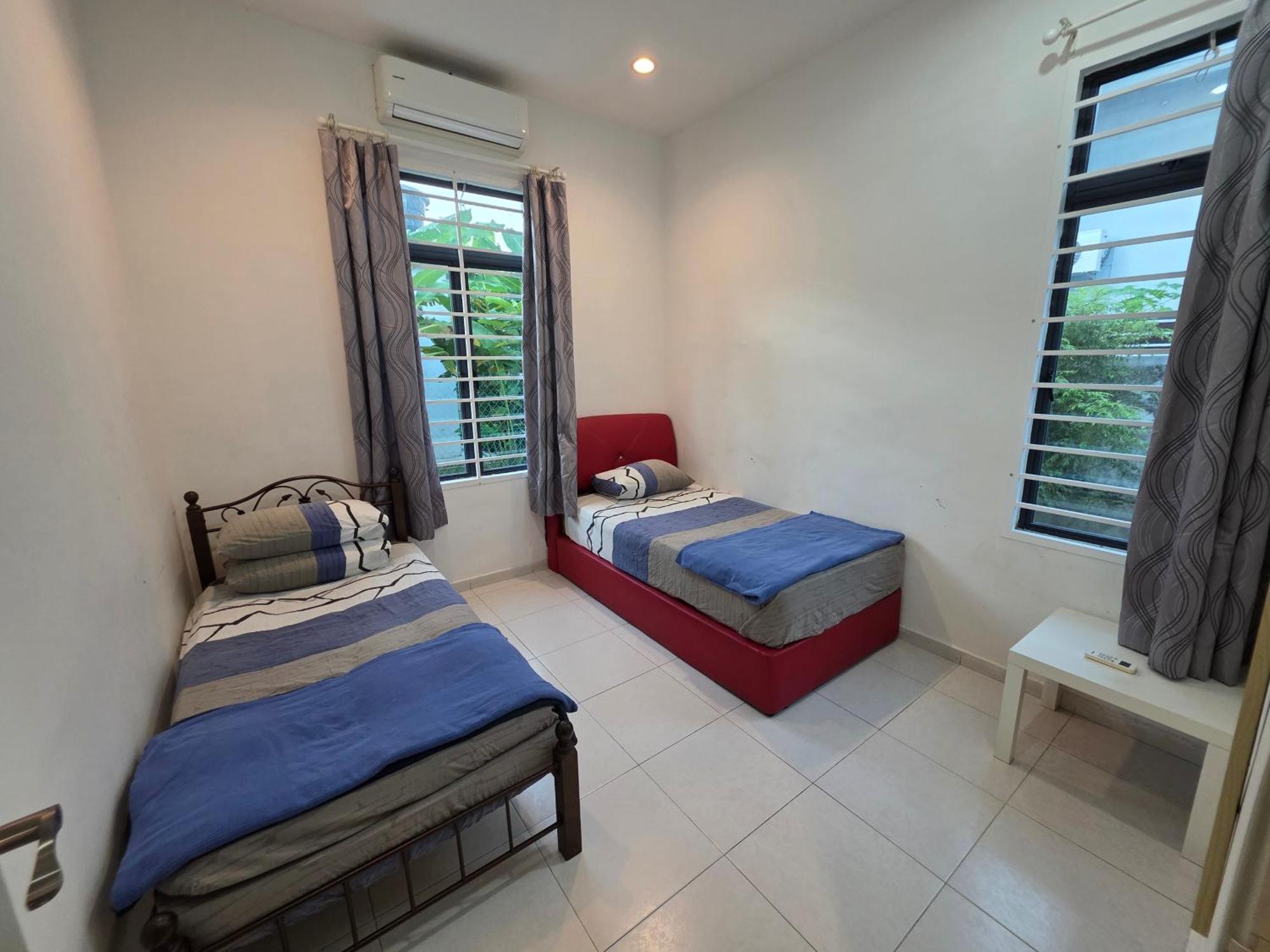 Malacca Siantan In Paya Rumput Near Std Hang Jebat, Sg Udang & Uitm Lendu מראה חיצוני תמונה